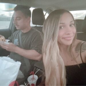 Meet your Posher, Mia